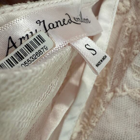 Amy Jane London Zariah Maxi Dress in Blush Whisper Size S - Picture 9 of 10